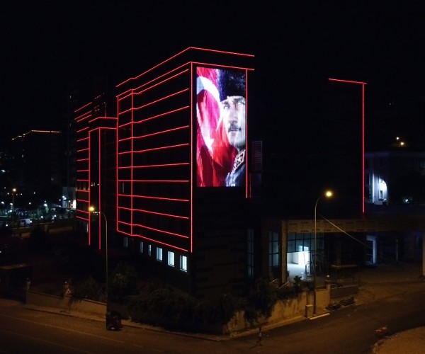 MegaPoint Hastanesi - Dış Cephe Aydınlatması